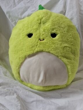 Squishmallows 12" FuzzaMallows Ashley The Green Apple, NWT